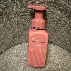Bath & Body Works Bergamont & Tumeric Spices Gentle & Clean Foaming Hand Soap